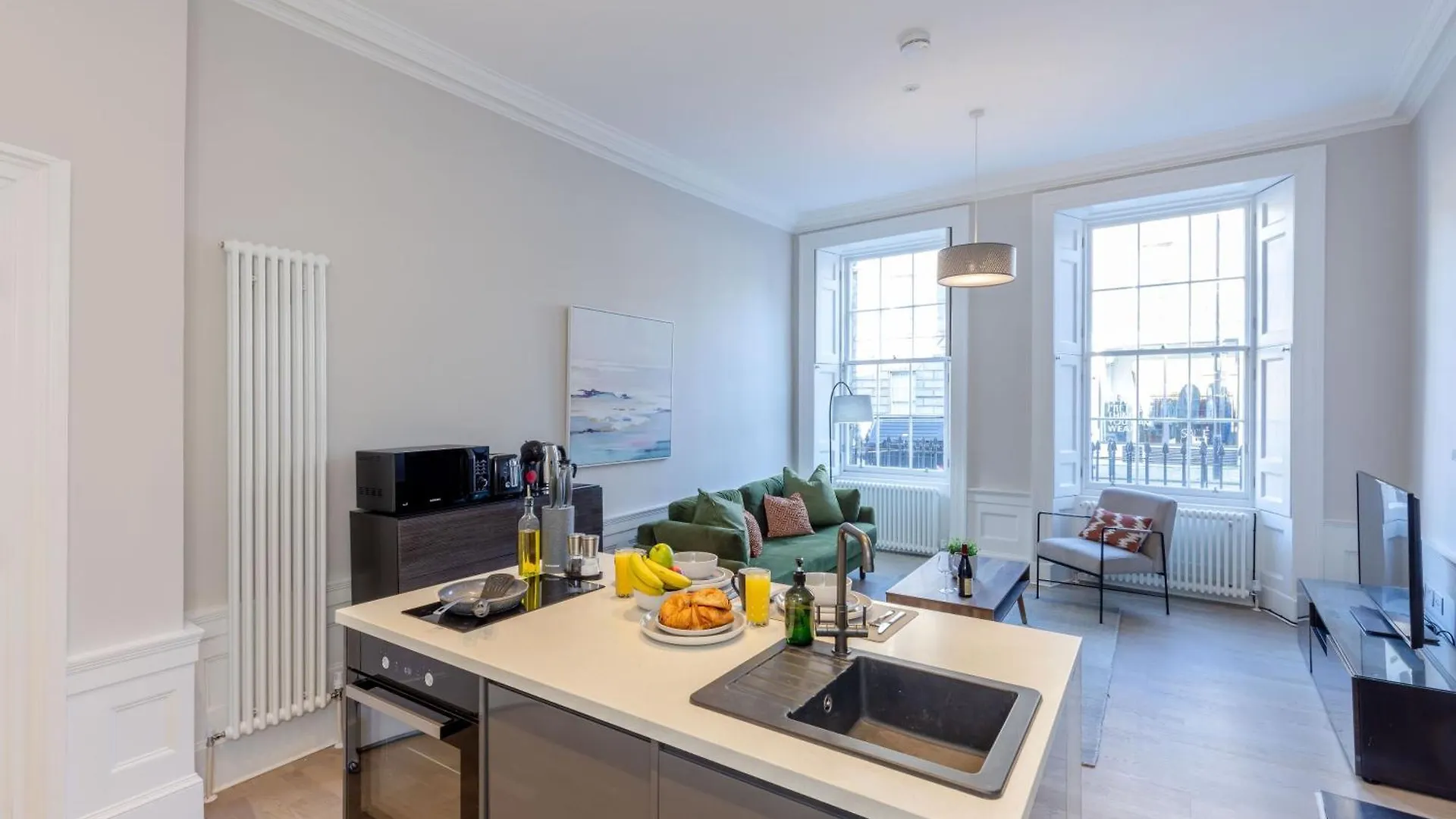 Dragon Suites - Edinburgh City Centre 1 Bed Apartment
