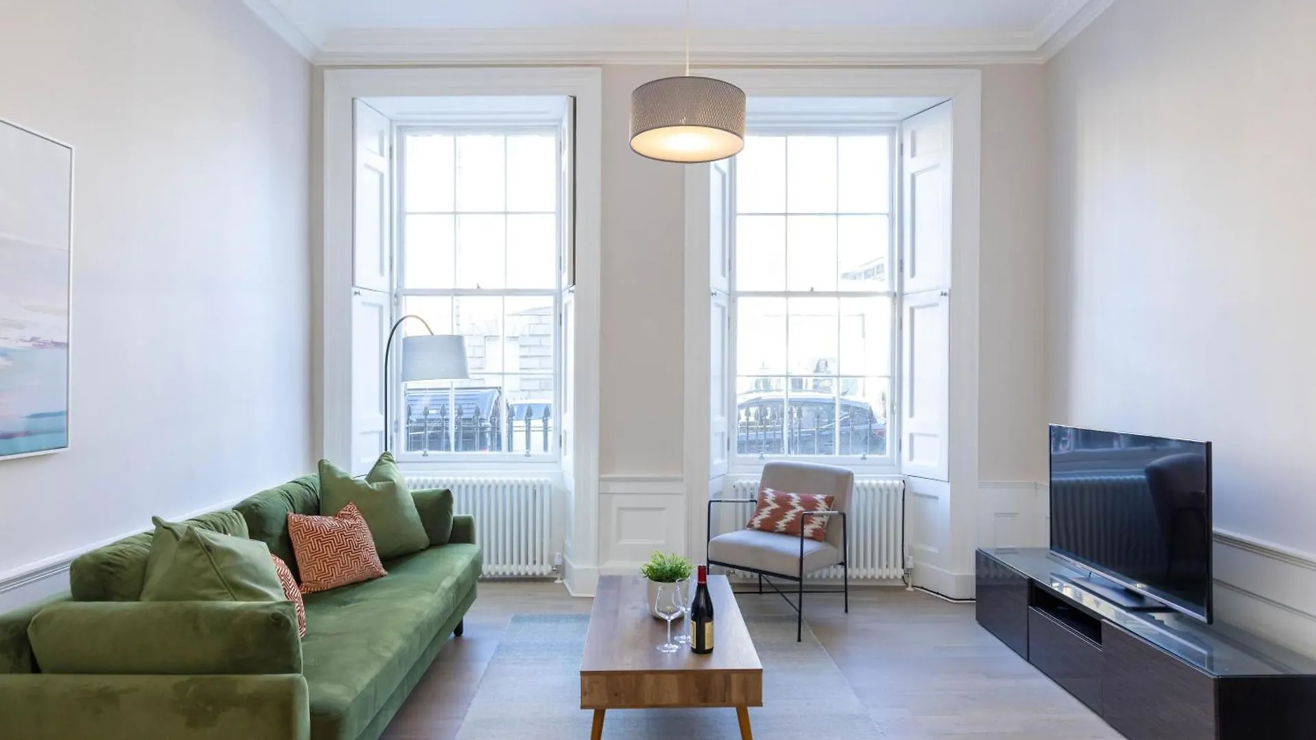Dragon Suites - Edinburgh City Centre 1 Bed Apartment